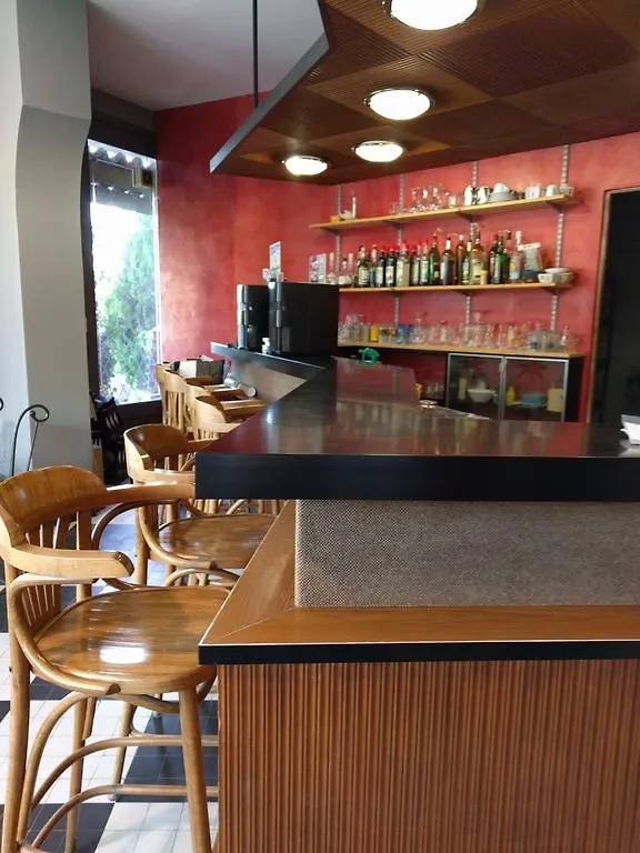 Logis La Cremaillere Hotel Montelimar